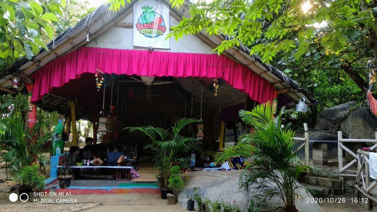 Om Shanti Om Homestay ハンピ エクステリア 写真