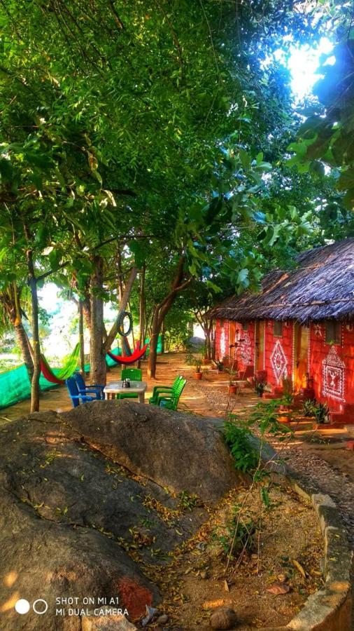 Om Shanti Om Homestay ハンピ エクステリア 写真